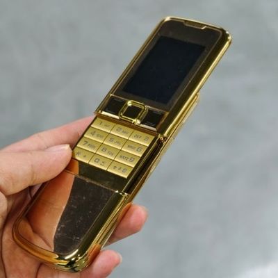좋은 가격 2G GSM 듀얼 심 블루투스 뉴 클래식 8800 슬라이더 휴대폰 2.4인치 화면 온라인으로